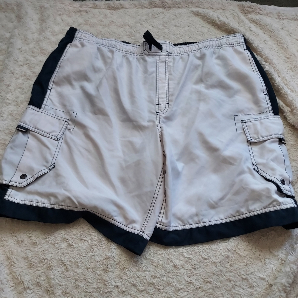 Mossimo Men's White Navy Blue Swim Trunks XL Resort Beach Vacation Beach Pool